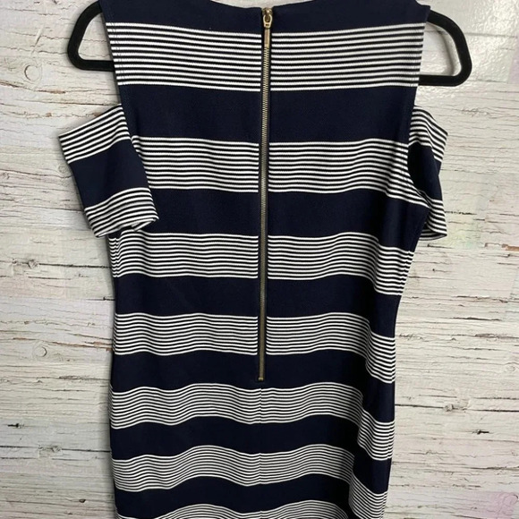Ronni Nicole striped dress midi navy gray size 6 - Picture 11 of 11